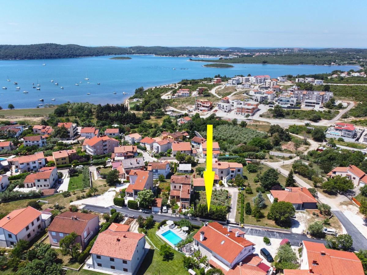 Apartments Biskupije 810 メドゥリン エクステリア 写真